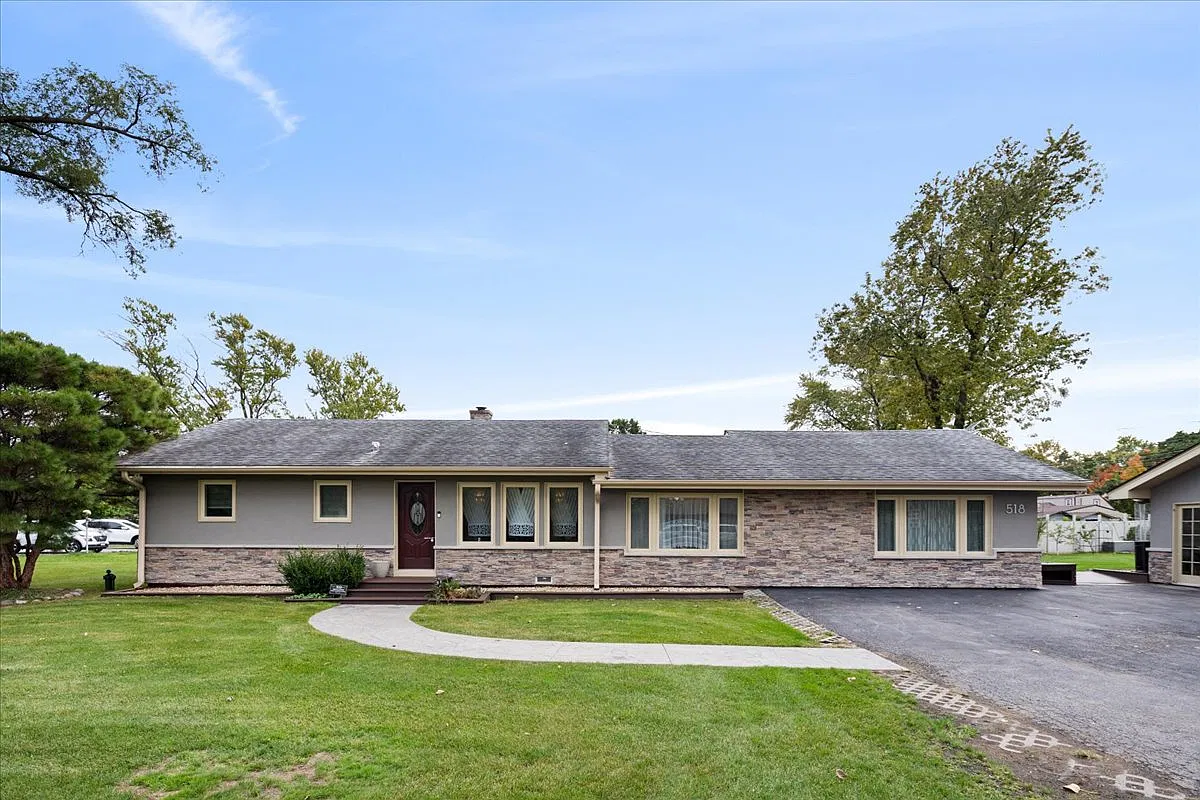 3 bed, $3,500 — Photo 1