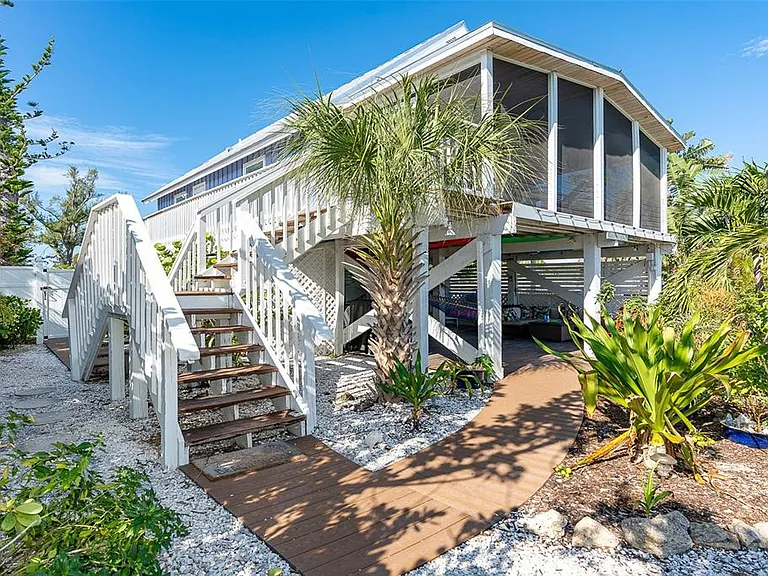 210 Bocilla Dr — Photo 9