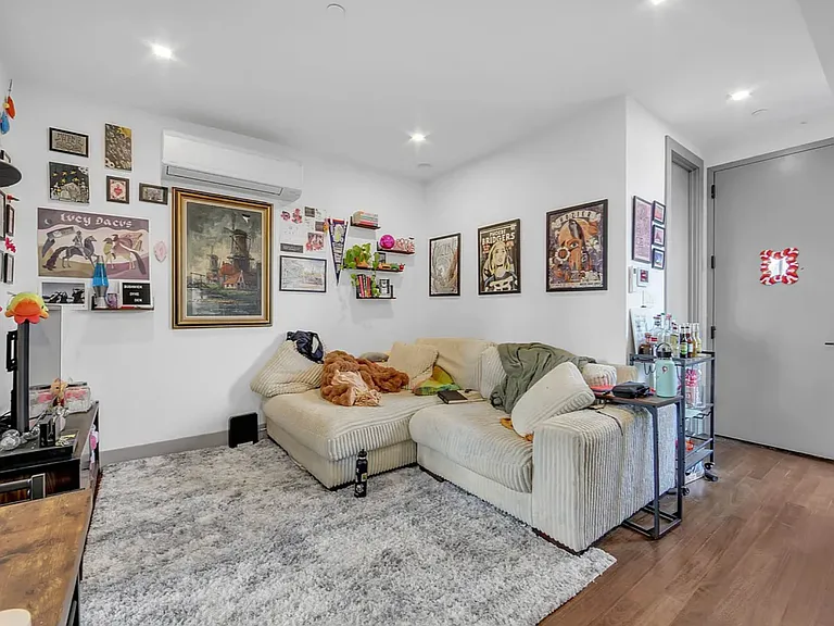 412 Suydam St #3B — Photo 6
