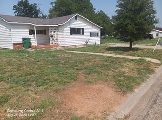 2706 14th St, Vernon, TX 76384