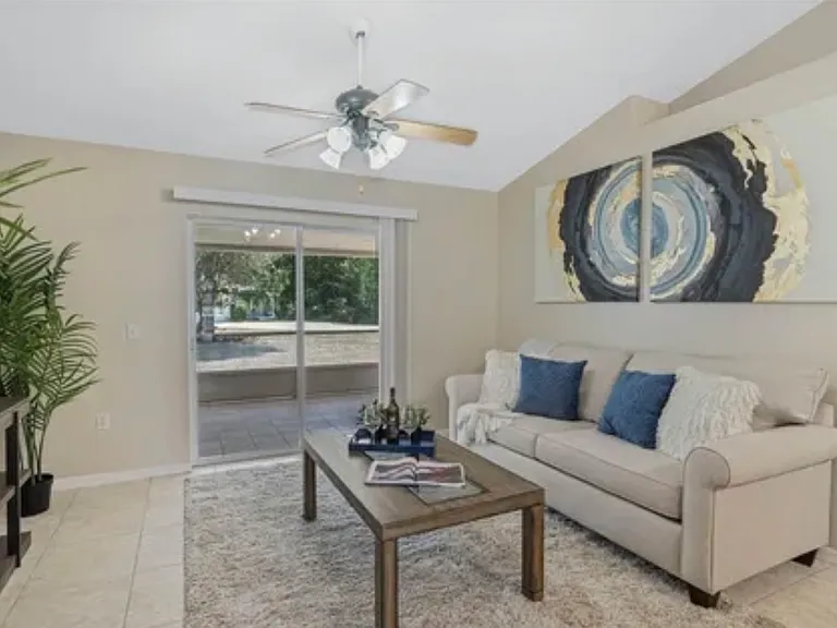 933 Van Loon Ct — Photo 10