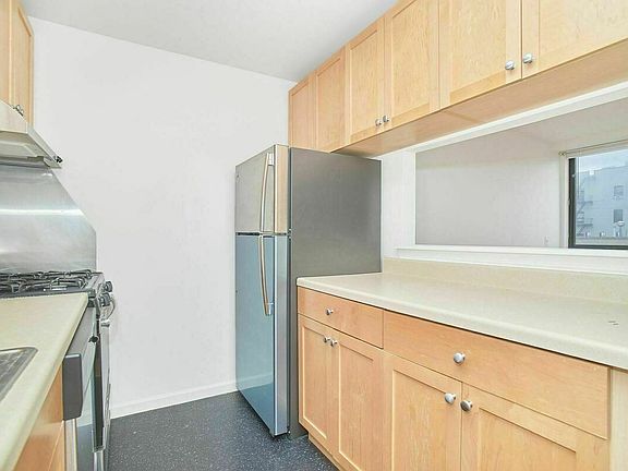 4th image of 279 W 117th St APT 7I