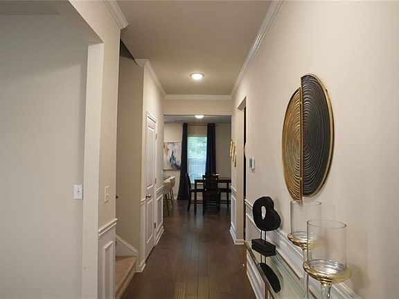 4th image of 6290 Noreen Way