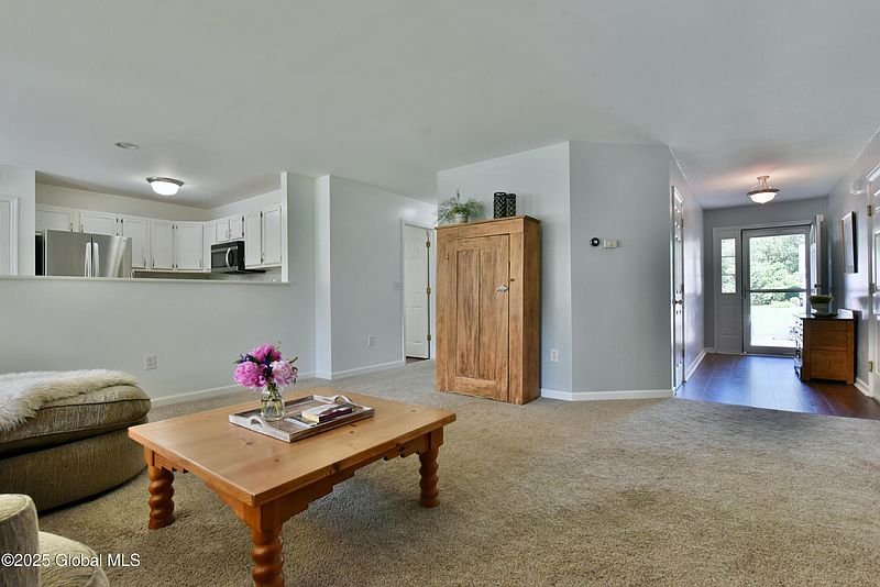 5th image of 10 Slatestone Drive