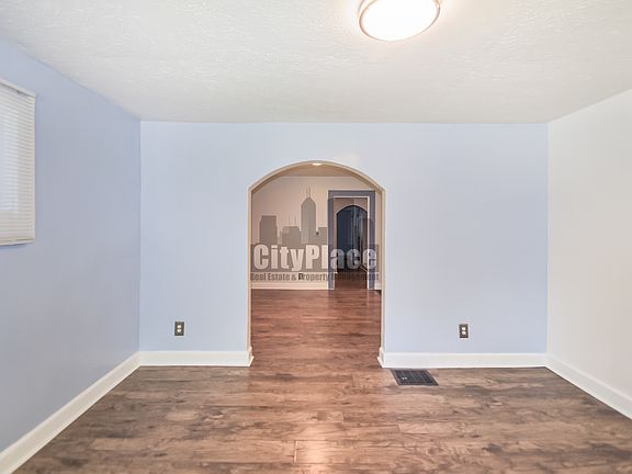 4th image of 723 N Denny St