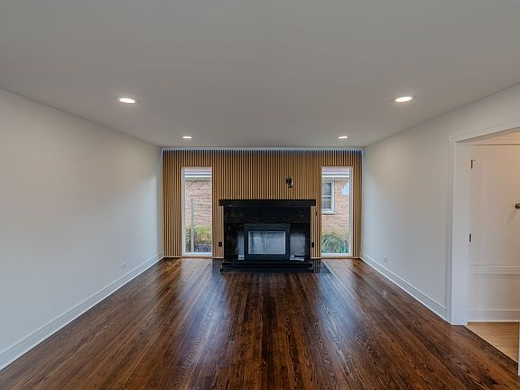 4th image of 10101 Belmont Ave