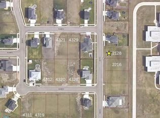 2128 44th St S, Moorhead, MN