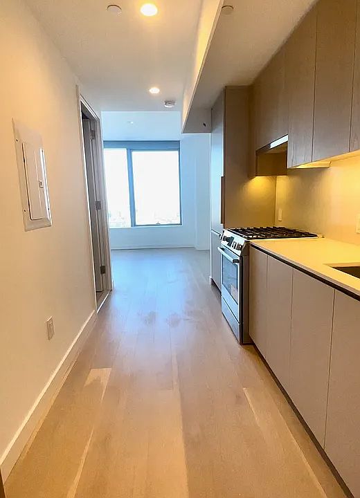 1st image of 3 Court Sq #2906