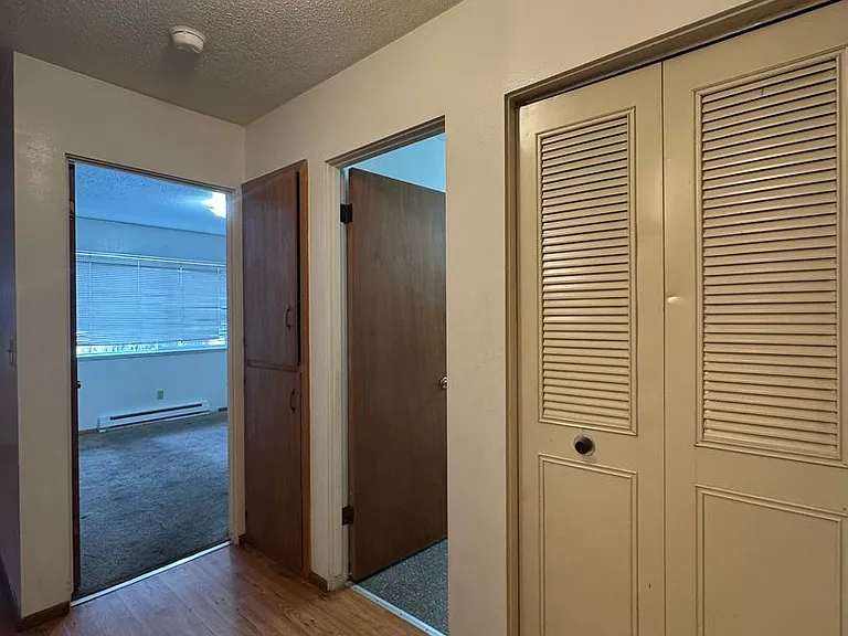 1500 Glen Dr — Photo 7