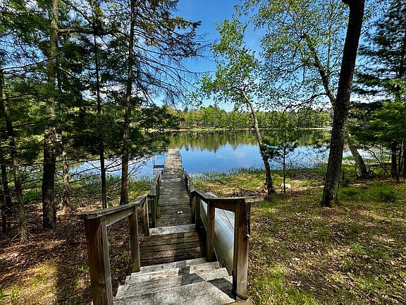3rd image of 10946 Lake Shore Dr #4