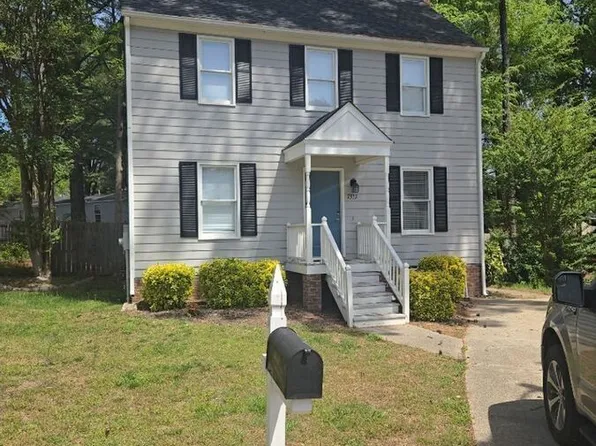 7332 Bassett Hall Ct, Raleigh, NC 27616