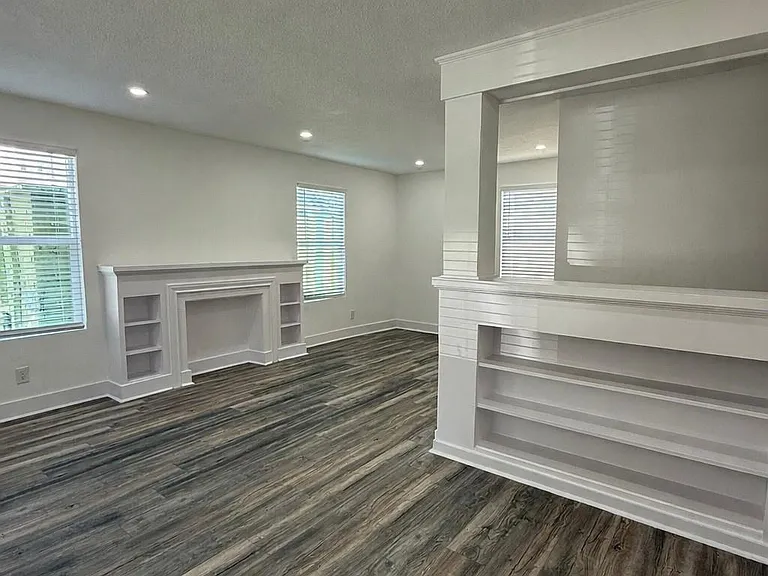 705 W Stanford St #A — Photo 7