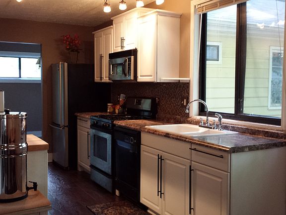 Kitchen - Rt. wall