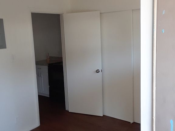 3rd image of 6802 W Glendale Ave Unit 01