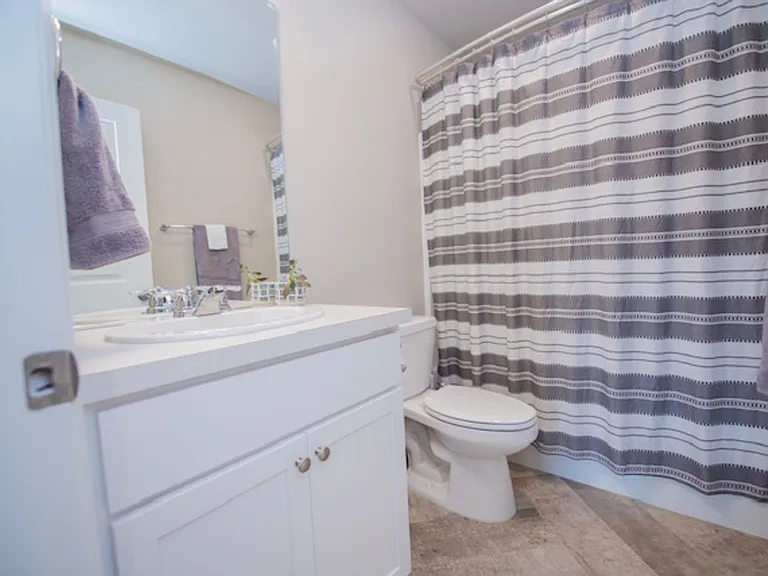 1118 Swan Loop — Photo 9