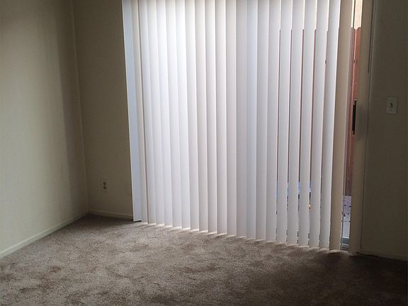 3rd image of 731 Saint Louis Ave APT 2