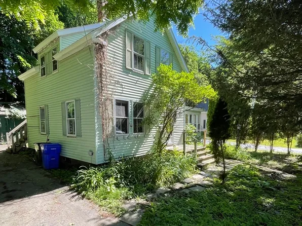 38 Fredonian St, Shirley, MA 01464