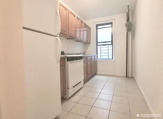 Rented by Sovereign Associates | media 9