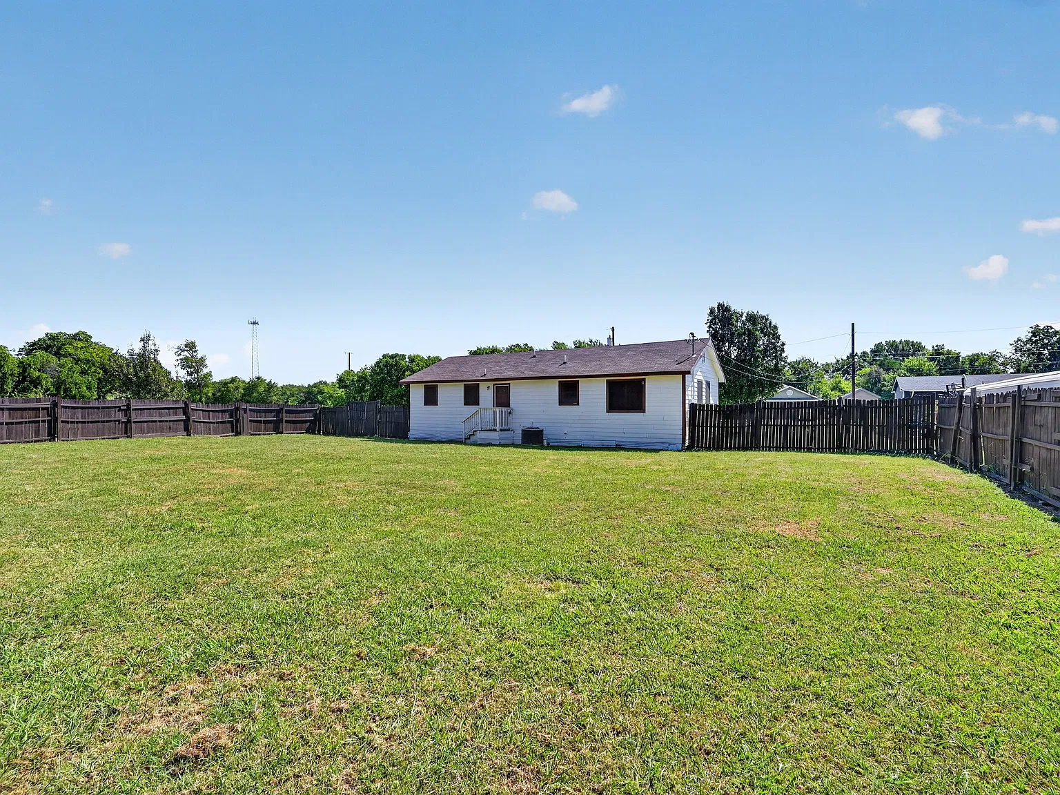 605 Jackson Street, Farmersville, TX 7 — Photo 4