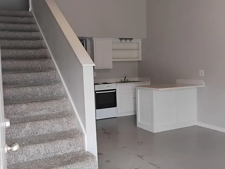 Lacy Loft — Photo 14