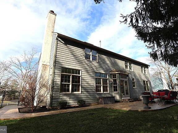 4th image of 112 Steeplechase Dr