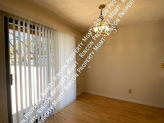 5th image of 6902 Steinbeck St