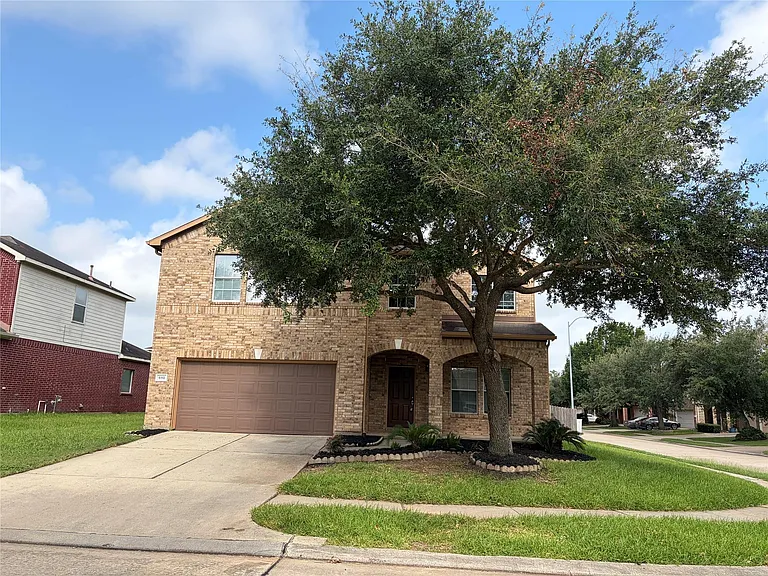410 Sunwood Glenn Ln — Photo 1