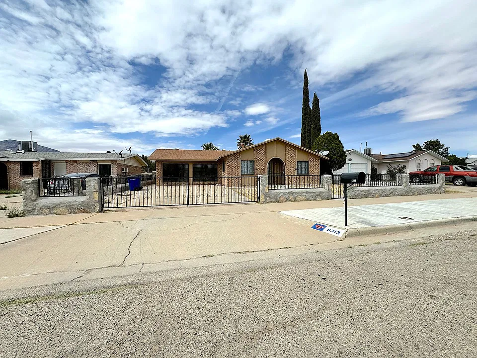 5313 Plainview Dr