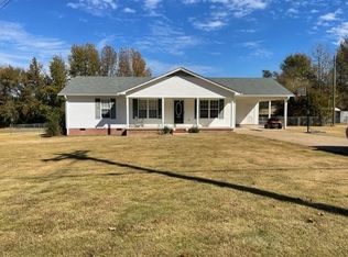 695 County Home Rd, Savannah, TN 38372