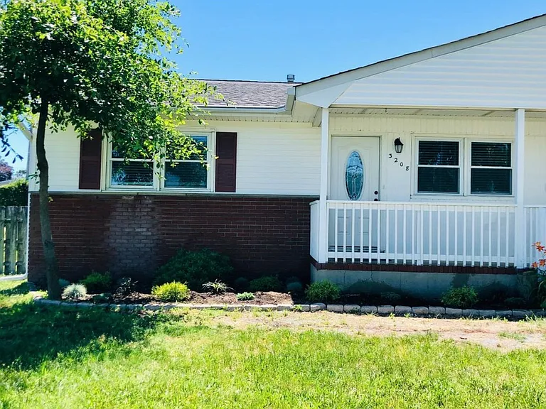 3208 Cohocton Ave — Photo 7