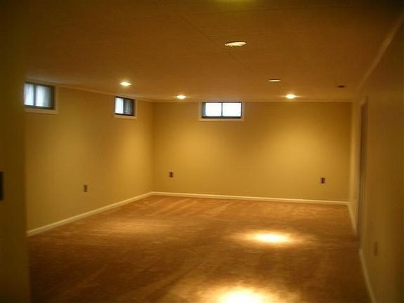5th image of 500 31st Ave W