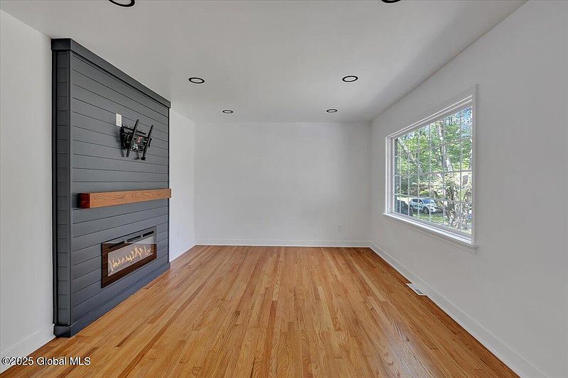 3rd image of 200 S Arrow Street