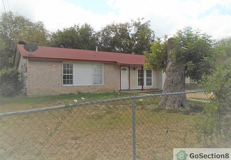 1st image of 2722 Hicks Ave