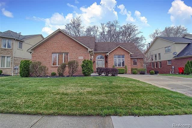 1st image of 16145 White Water Dr