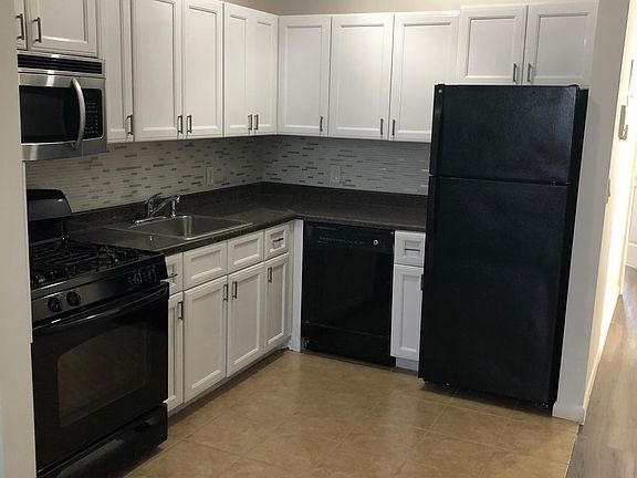 3rd image of 126-02 172nd St Unit 1