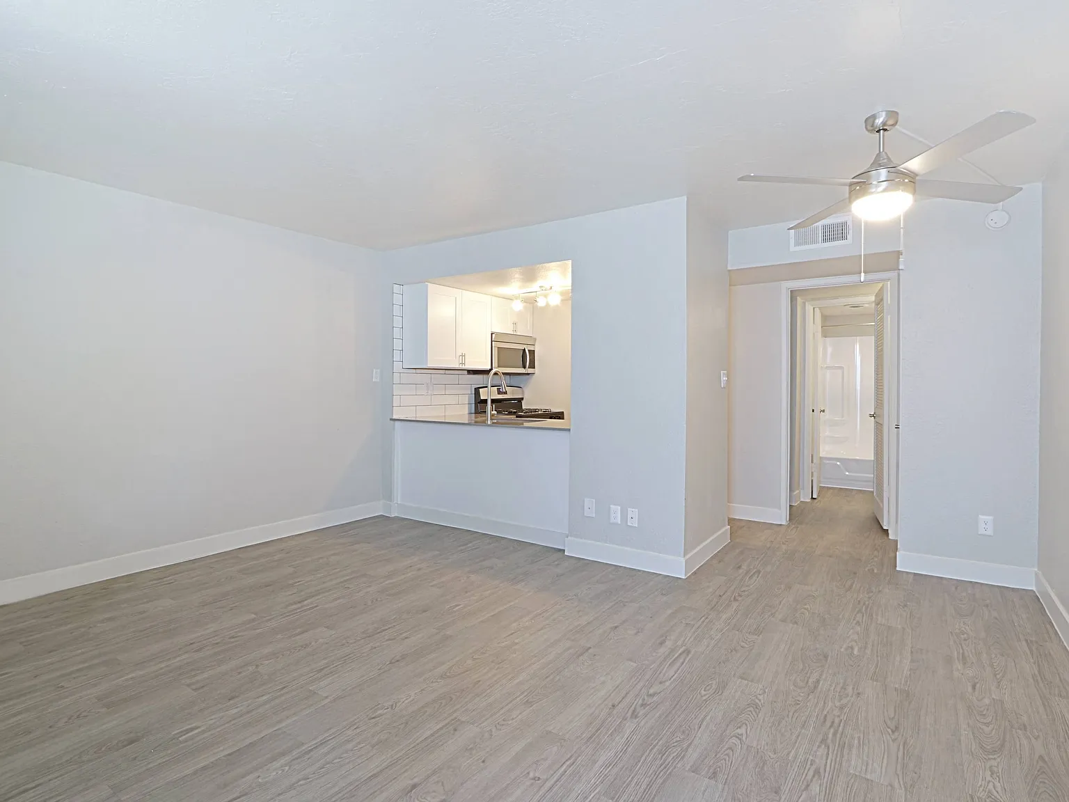 Allora Phoenix Apartments — Photo 3