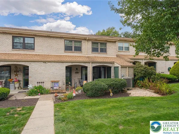 2876 Aronimink Pl, Macungie, PA 18062