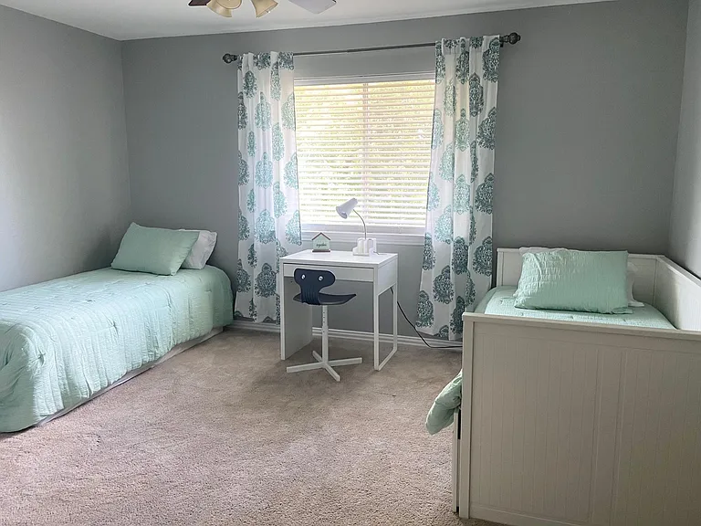2125 Columbia Dr — Photo 27