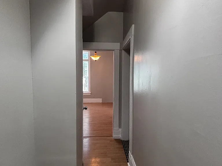 718 S Yakima Ave #1 — Photo 14