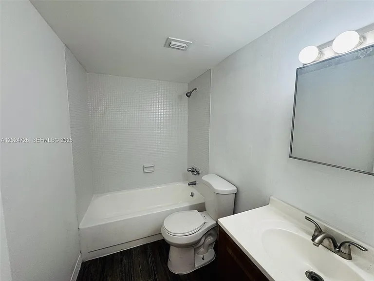 486 NW 165th Street Rd #B201 — Photo 6
