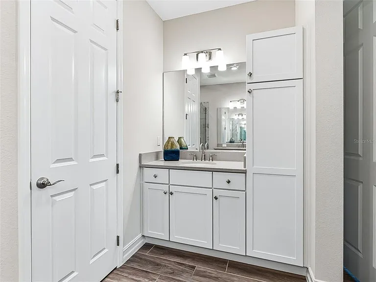 5329 NW 34th St — Photo 22