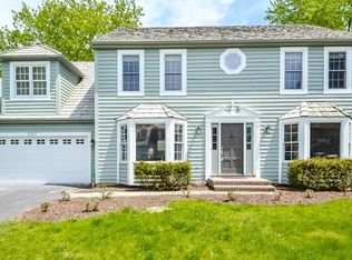 597 Plymouth Ct, Gurnee, IL 60031