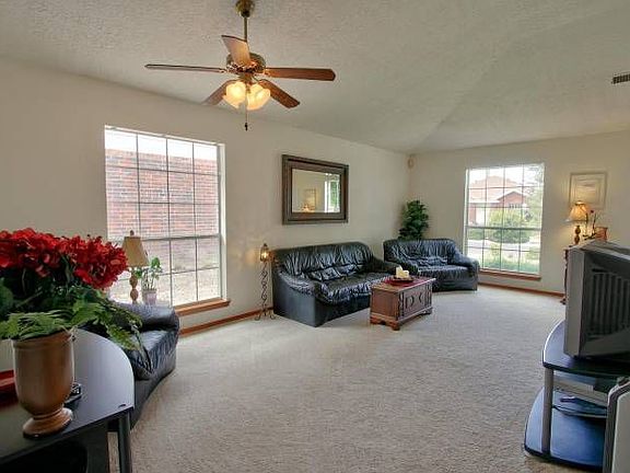 4th image of 8120 Glenbrook Pl NW