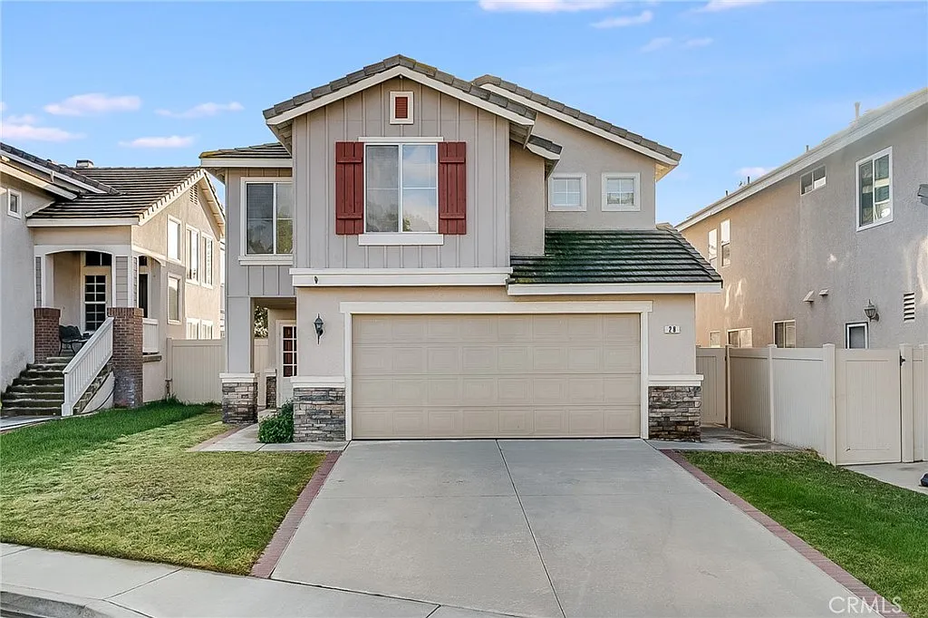 4 bed, 2.5 bath, 1980 sqft, $5,200 — Photo 1