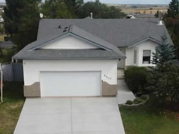 8802 S 117th Ave, Grande Prairie, AB T8X 1L8