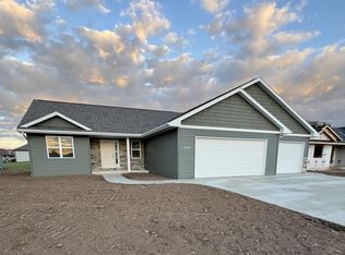 1546 Frontier Rd, Luxemburg, WI 54217