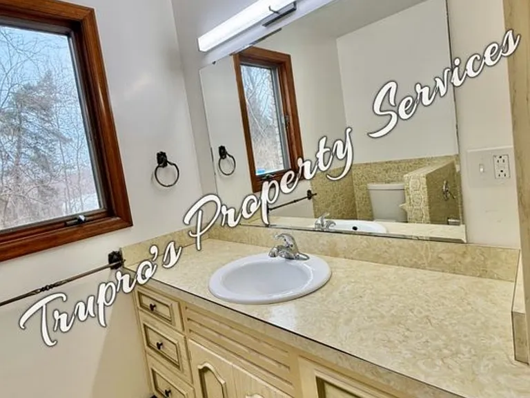 2715 E Shawnee Rd — Photo 16