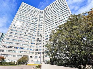 3700 Kaneff Cres N #202, Mississauga, ON L5A4B8