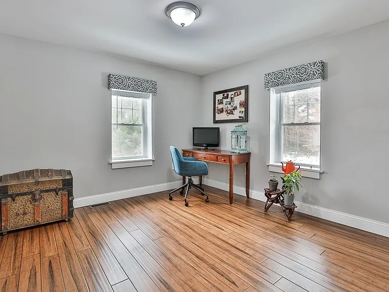 109 Ministerial Rd — Photo 25
