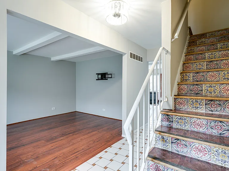 18W269 Kirkland Ln — Photo 18